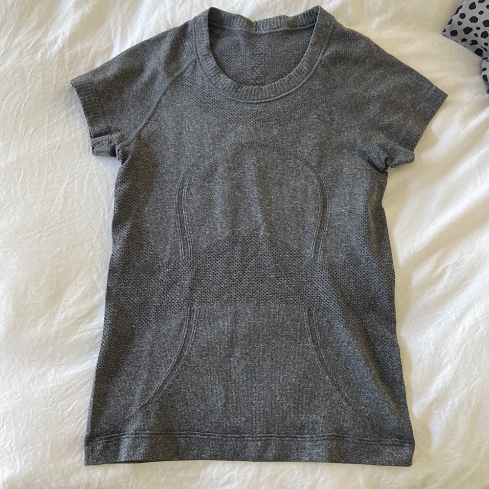 Lululemon top